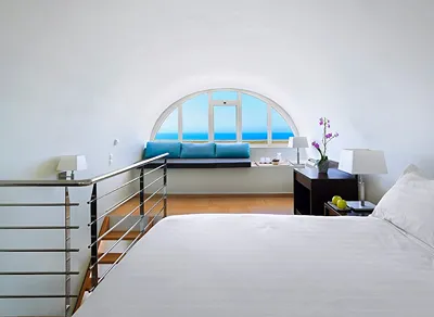 Macaris Suites & Spa