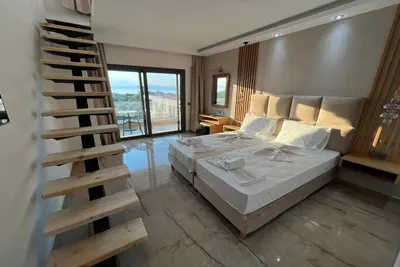 RACHONI AMAZING HOTEL