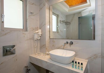 Vantaris Palace Hotel