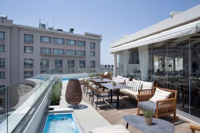 Zeus Essence Wyndham Athens Residence