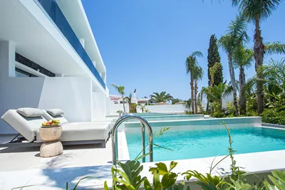 Vanik Suites