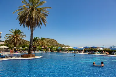 CATHRIN HOTEL