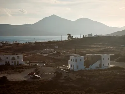 Kedros Milos Suites