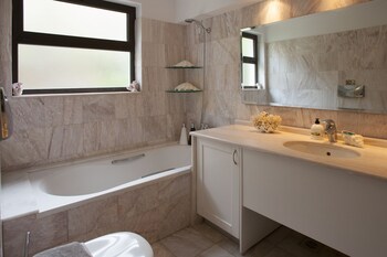 Istron Villas