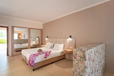KRESTEN ROYAL EUPHORIA RESORT