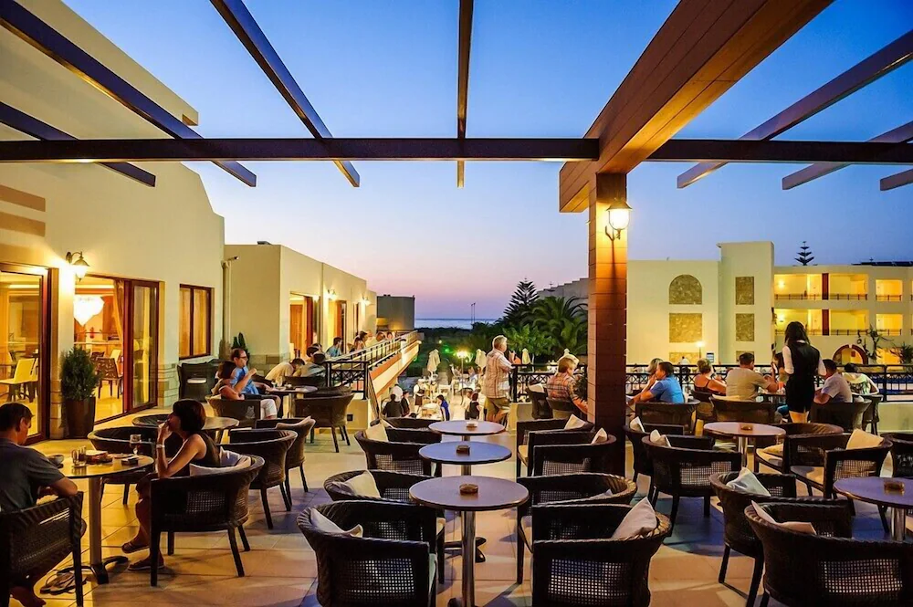 Vantaris Palace Hotel