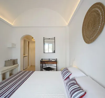 Cal Day Rooms Santorini