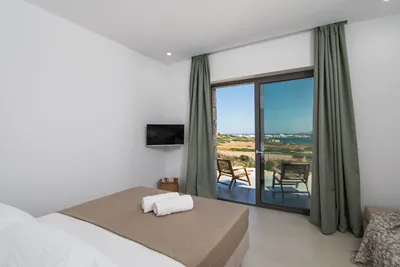 Aloni Suites Pollonia