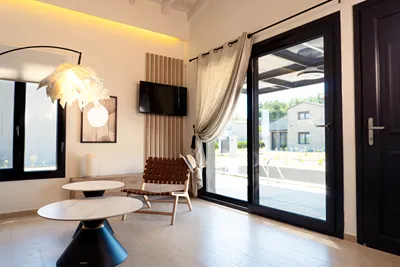Ammos Luxury Pool Villas