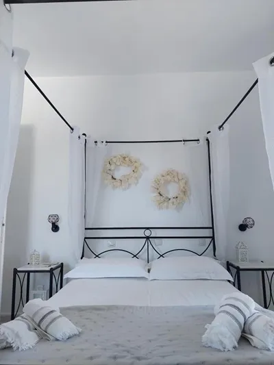 Anemelia Hotel Adamas