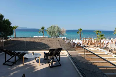 Linari Sea & Suites