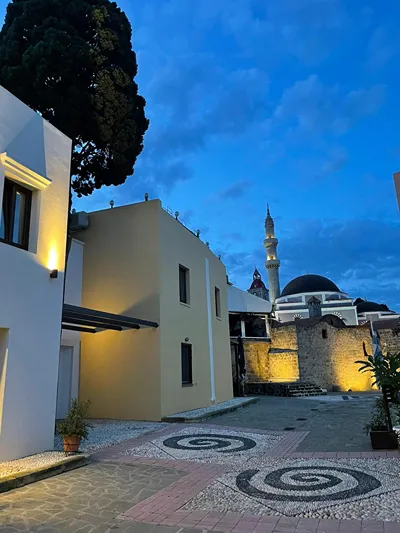 Utopia Luxury Suites  | Old Town