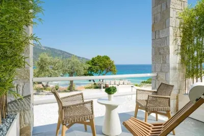 Essentia Luxury