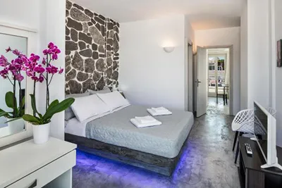 Sun Springs Suites Santorini