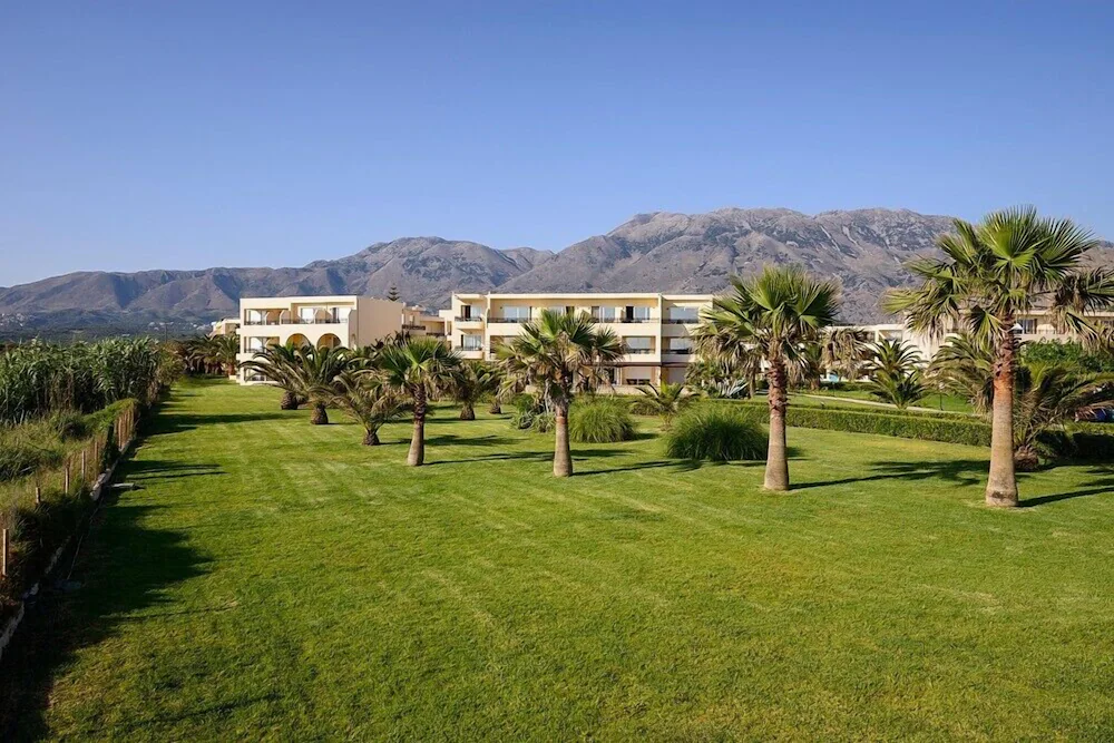 Vantaris Palace Hotel