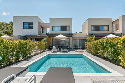 Dionisos Luxury Villas