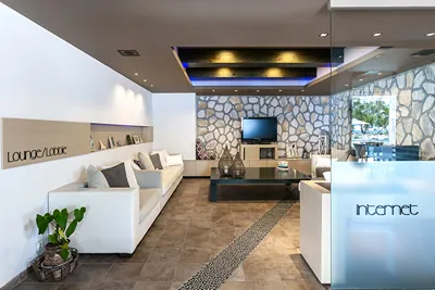 Memories Beach Hotel
