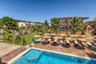 GREEK PRIDE HOTEL and APARTMENTS