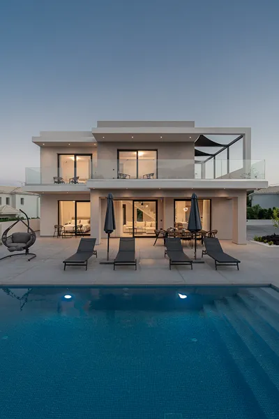 Kymothoe Elite Suites