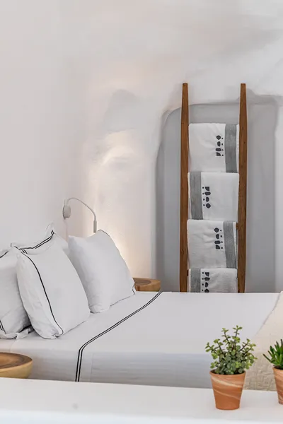 Numa Santorini