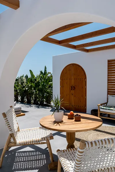 Numa Santorini