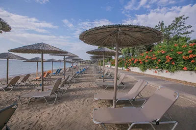 Golden Coast Hotel & Bungalows