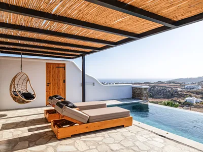 Evi Suites & Villas