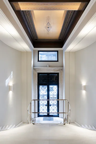 33 Solonos Suites