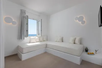 Voca Hotel & Suites
