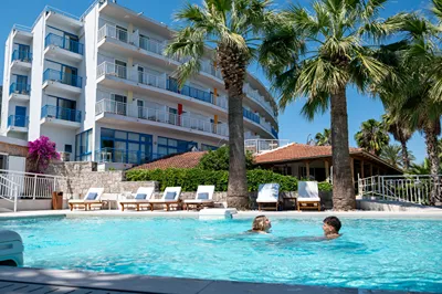 Hotel Sissy Kamena Vourla