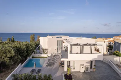 Kymothoe Elite Suites