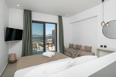 Aloni Suites Pollonia