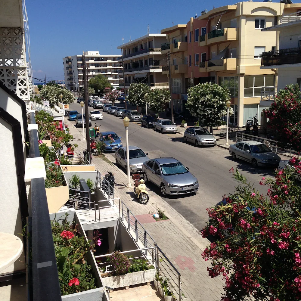 ZEFYROS HOTEL