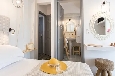 Evi Rooms
