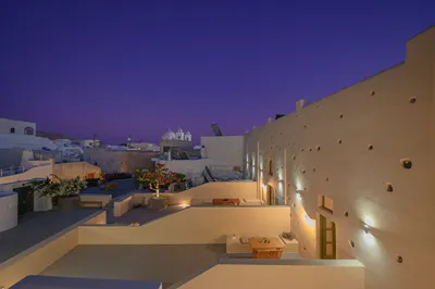 Elements Cave Suites
