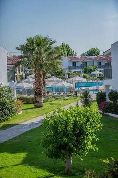 Golden Coast Hotel & Bungalows