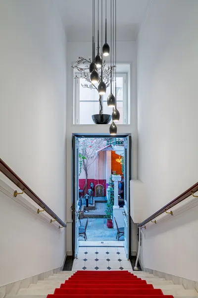 2 Mazi Suites