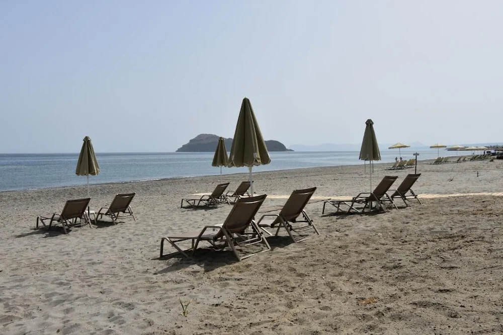 Geraniotis Beach
