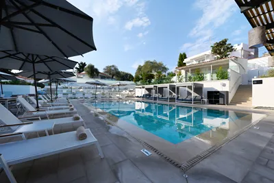 Ray Hotel