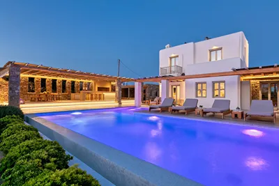 Live and Travel Greece