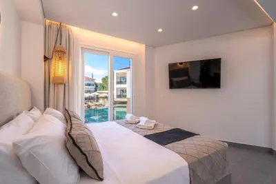 Mirablue Luxury Residences