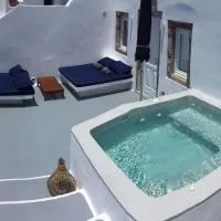 Altana Cliffside Villas Santorini
