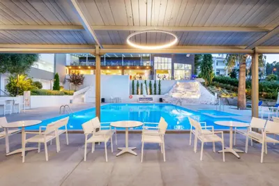 Kriopigi Hotel