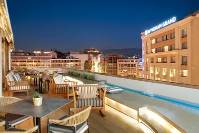 Zeus Essence Wyndham Athens Residence