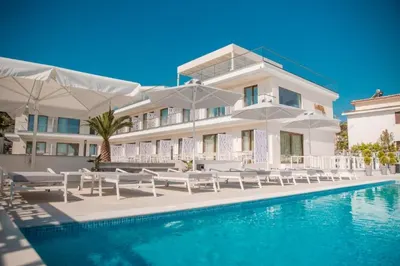 LAGUNA RESORT