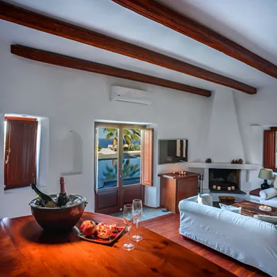 Aquaria Villa Santorini