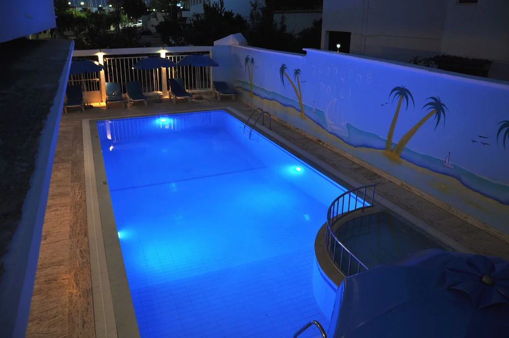 Zephyros Hotel