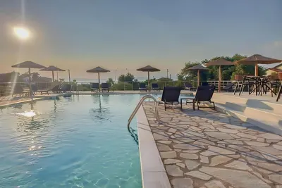 RACHONI AMAZING HOTEL