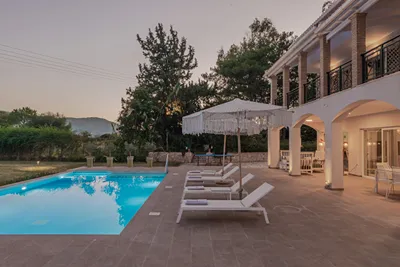 Rivazzurra Luxury Villa