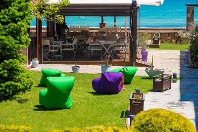 Kamelia & Semeli Hotel